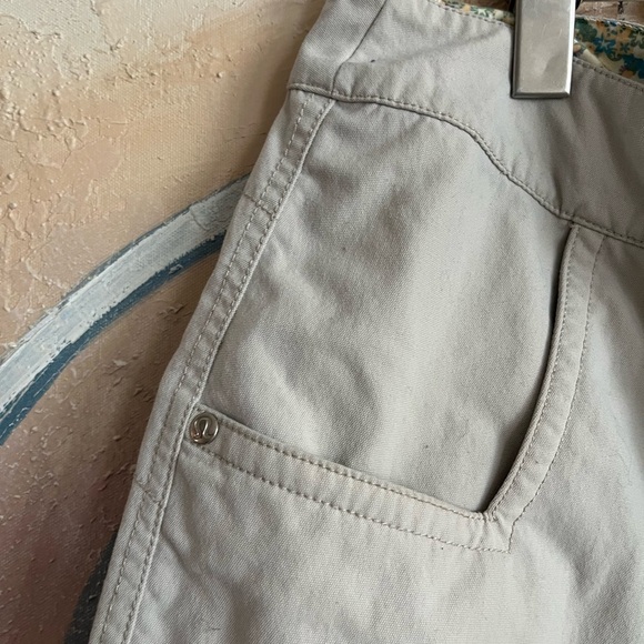 Lululemon MEN’s Cargo shorts size 38 - Picture 5 of 15